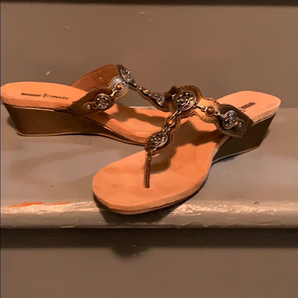 Thong wedge sandals